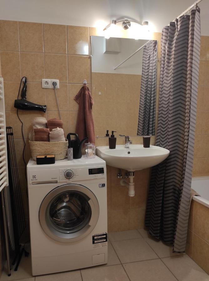 Macropolis Apartments Μίσκολτς Εξωτερικό φωτογραφία